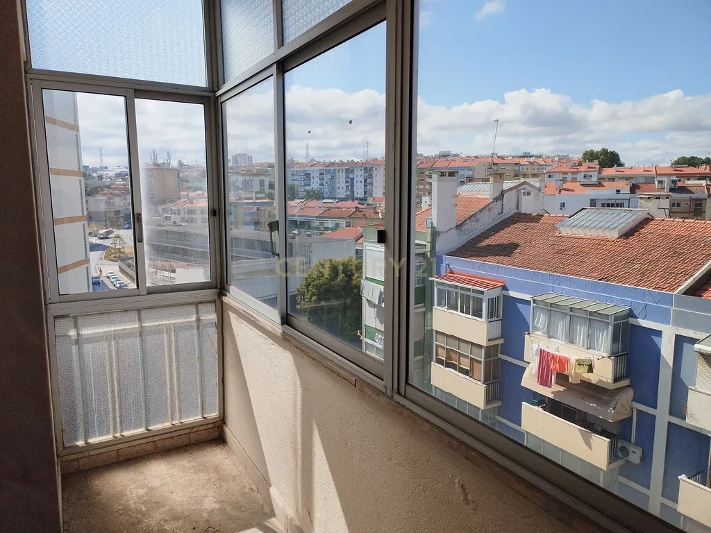 Prédio no Centro de Sacavém : Oportunidade de Investimento - Image 11