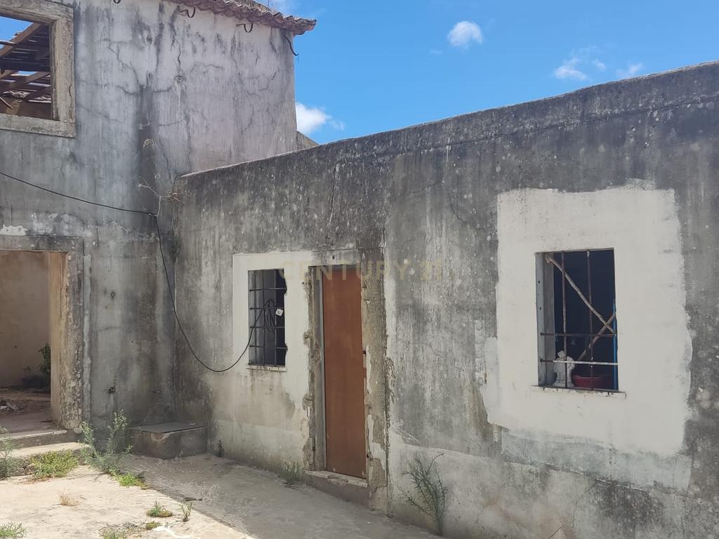 Terreno Urbano em A- da Beja-  Amadora, Oportunidade Única por 140.000€ - Image 2
