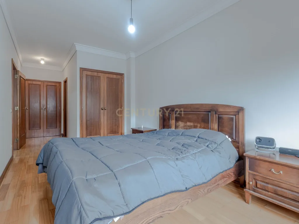 Excelente Apartamento T2 na Travessa das Condominhas - Image 23