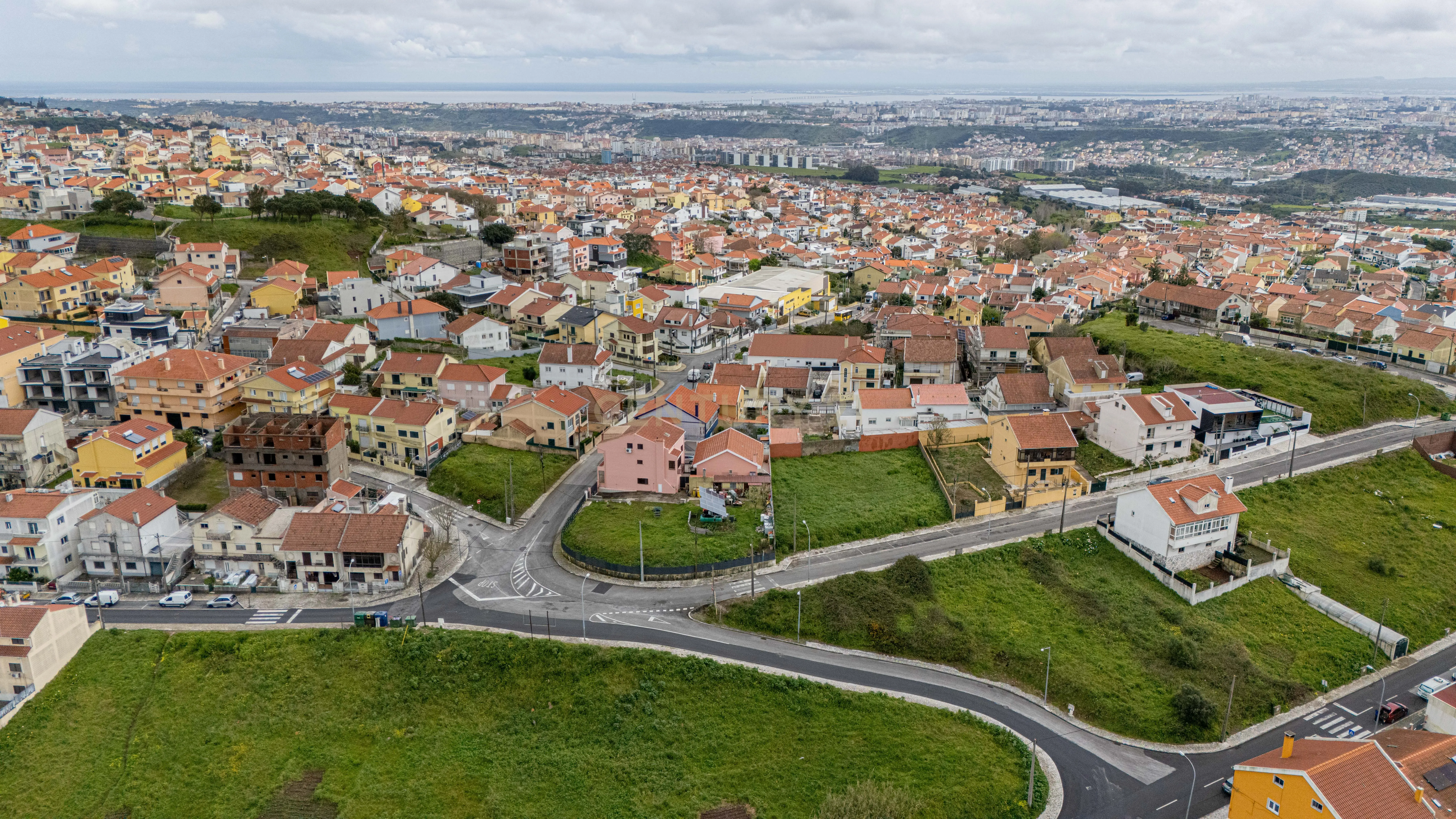 Terreno Urbano para construção de moradia unifamiliar (Casal de Cambra) - Image 11