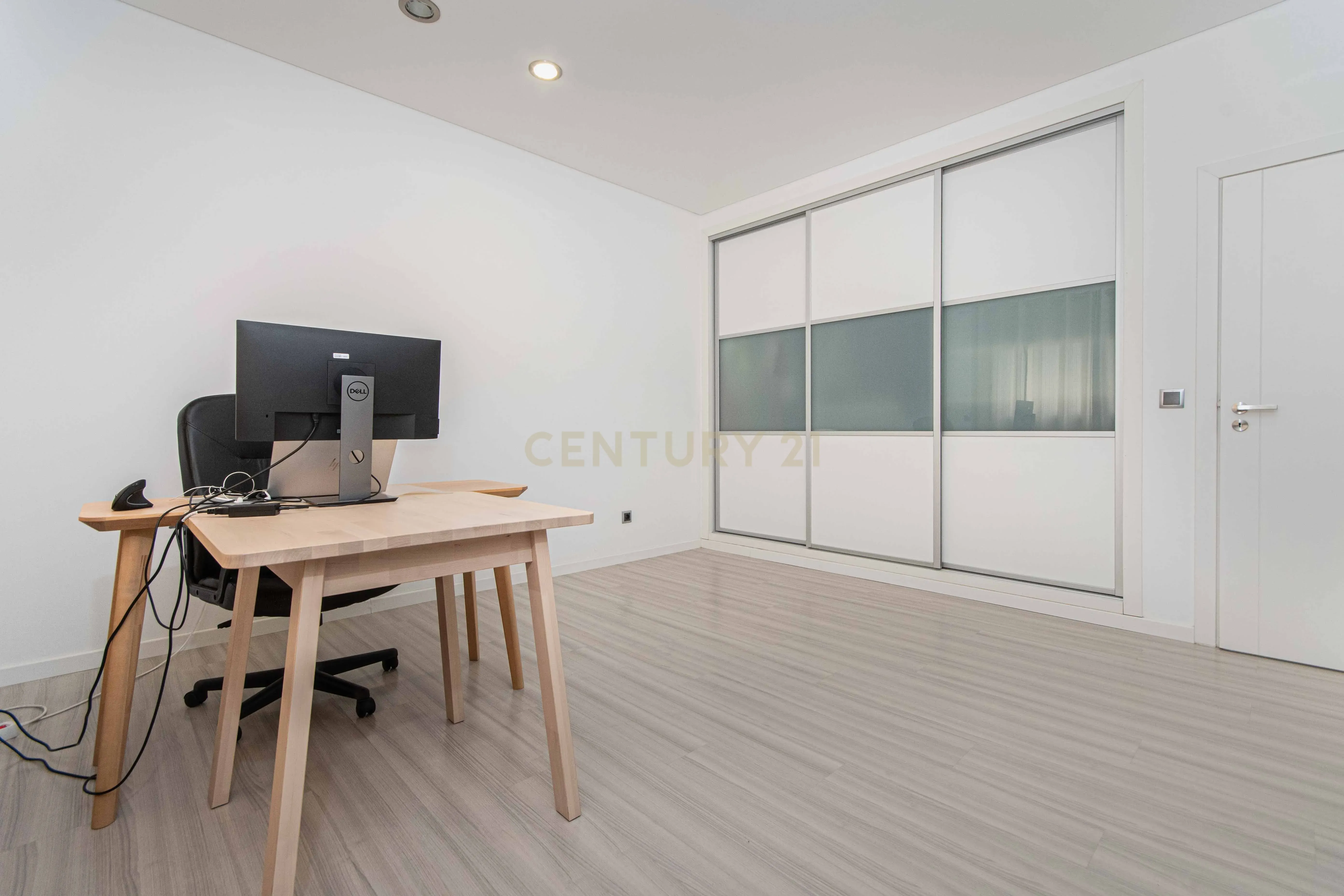 Moradia Térrea T4 no Montijo — Isolada, Moderna e com Piscina - Image 26