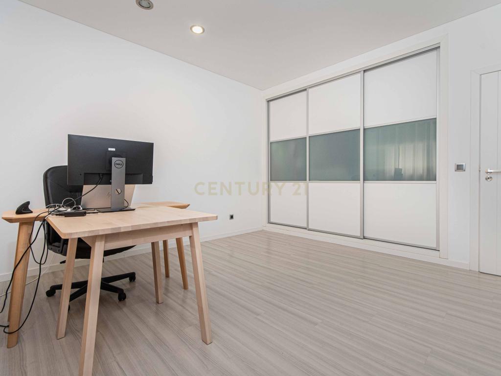 Moradia Térrea T4 no Montijo — Isolada, Moderna e com Piscina - Image 26