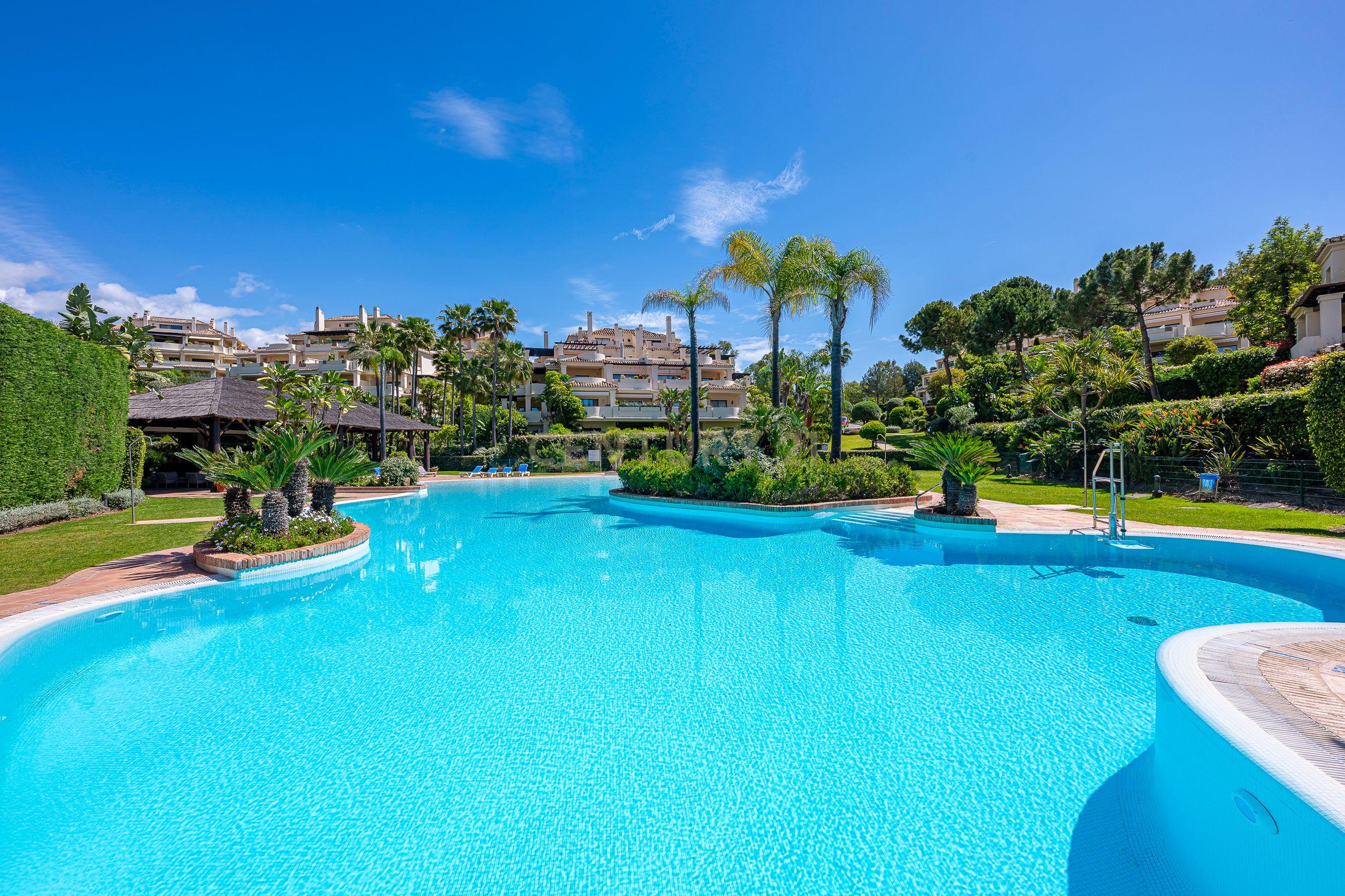 Penthouse de luxo com 4 quartos em Capanes del Golf, Benahavís - Vistas panorâmicas e serviços exclusivos - Image 33