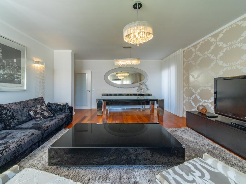 Apartamento T2 de Luxo Mobilado para arrendamento no Condomínio Pateo Central - Image 28