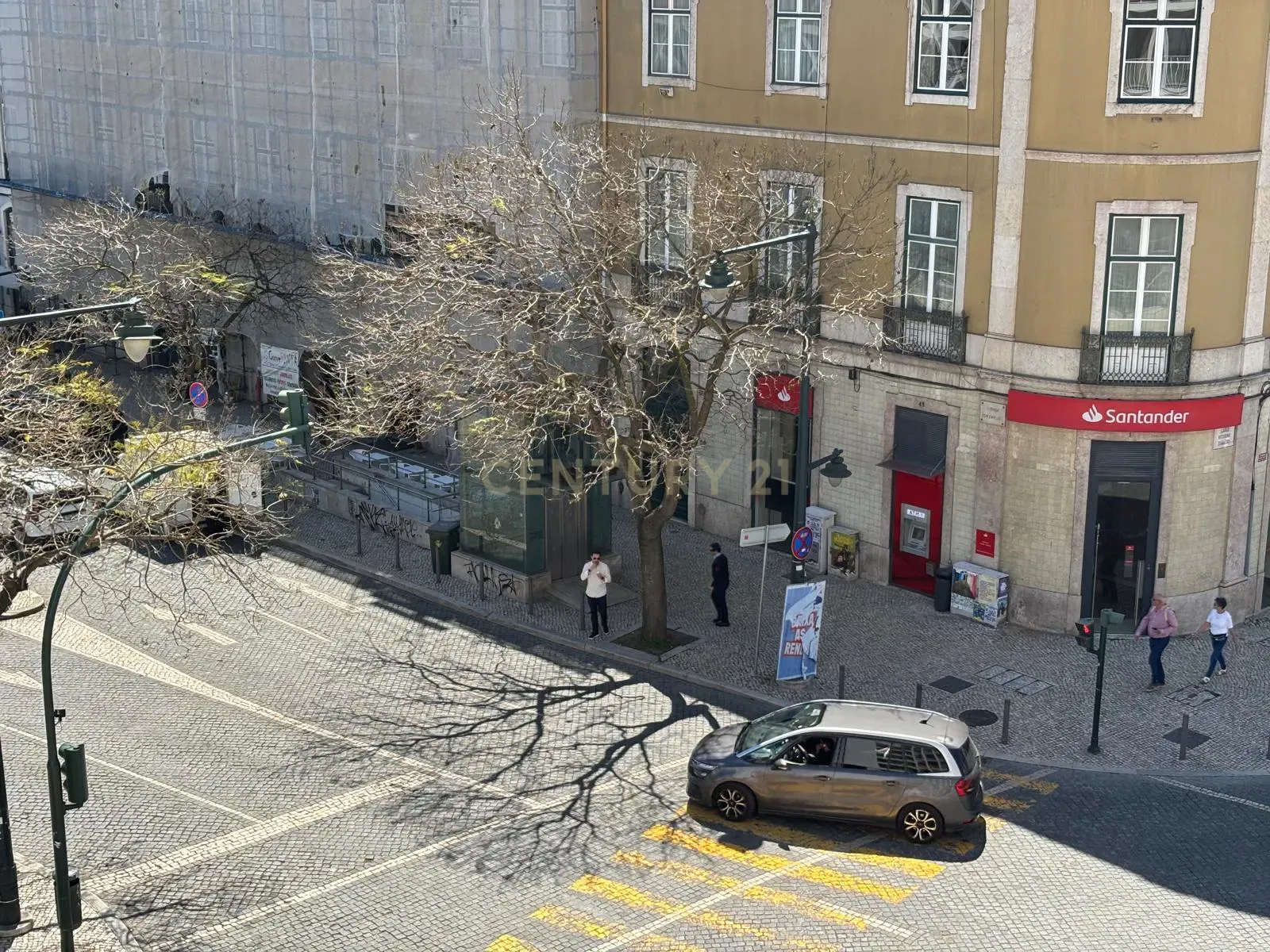 Estúdio Moderno para Arrendar em Santos – Lisboa - Image 14