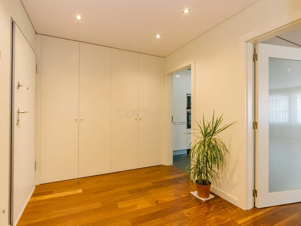 Excelente apartamento T2 em Avenidas Novas, Lisboa - Image 27