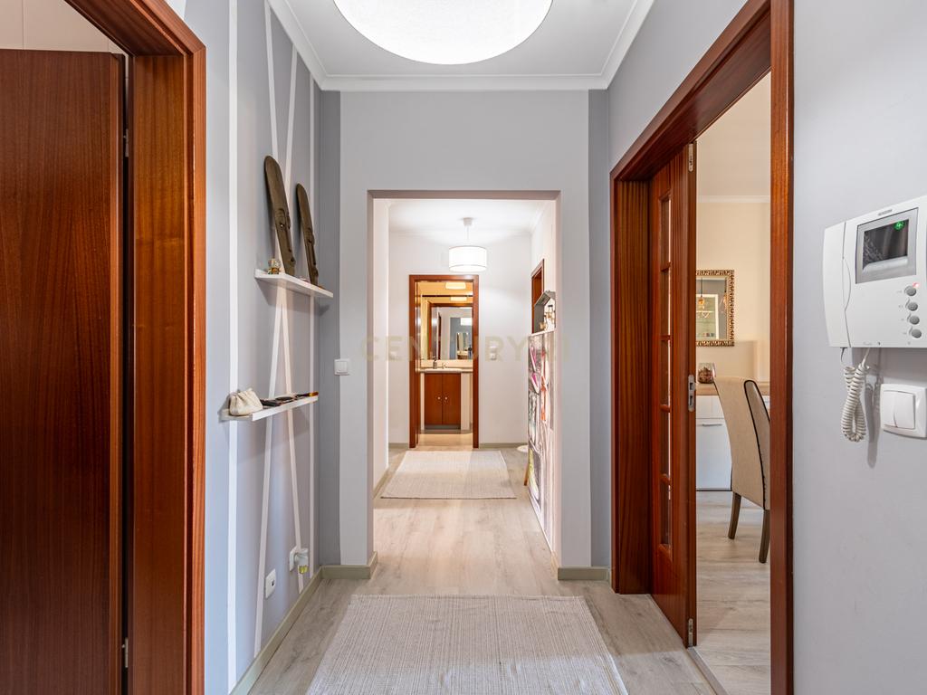 Apartamento T3 em Condomínio Fechado na Horta dos Vimes, Alenquer - Image 8