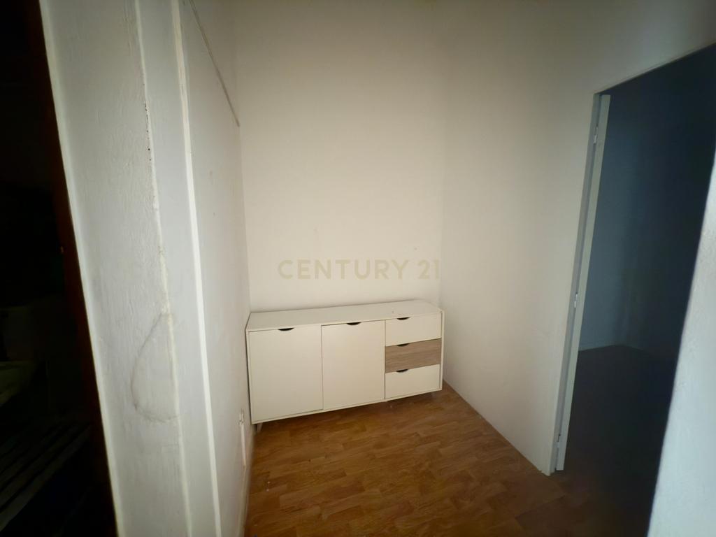 Loja com 77 m² para arrendamento na Rua da Olivença – Centro de Portimão - Image 15