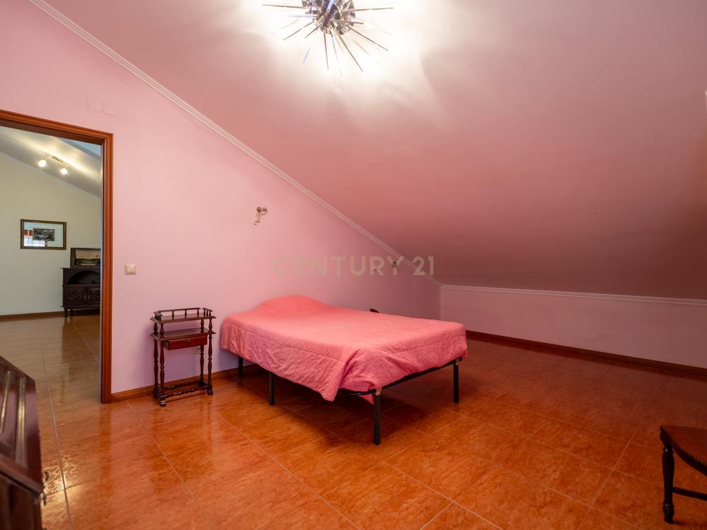 Moradia T4 na Ribeira Seca — Localização Privilegiada na Ribeira Grande - Image 24