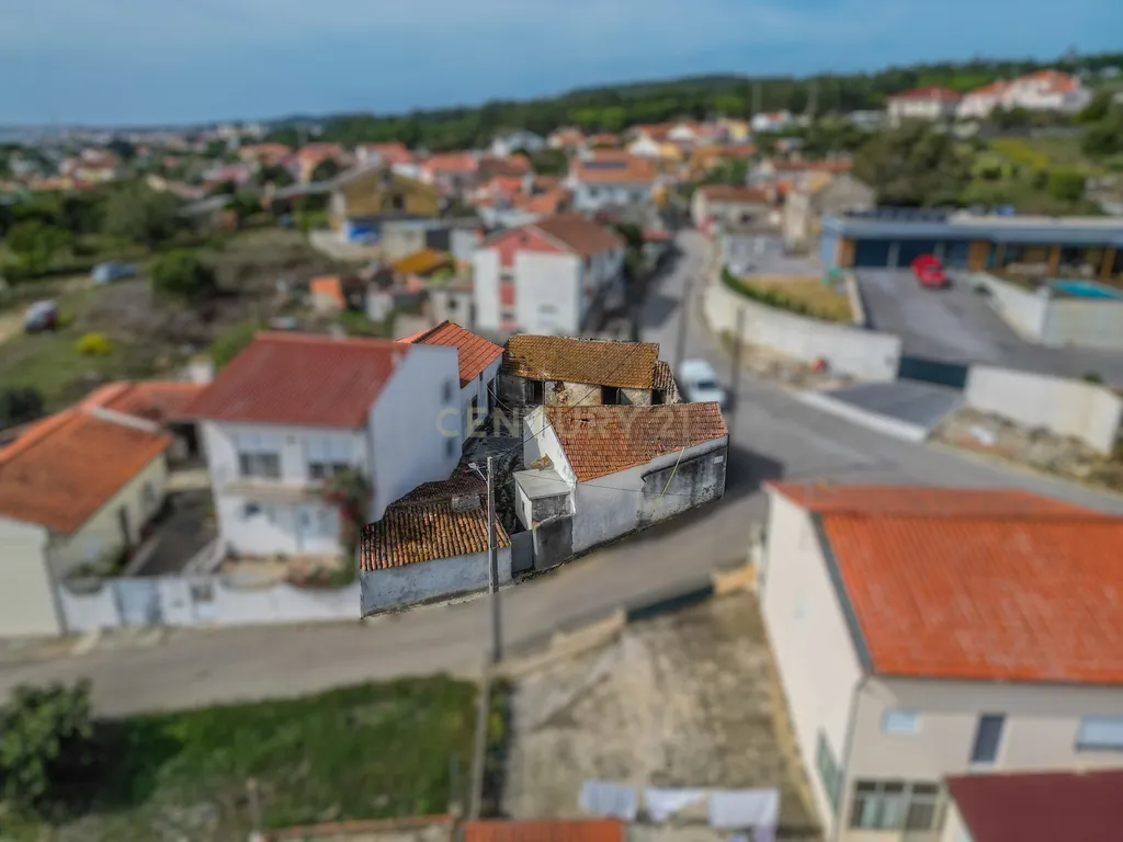 Casa típica portuguesa para remodelação a poucos minutos das praias da Figueira da Foz - Image 18