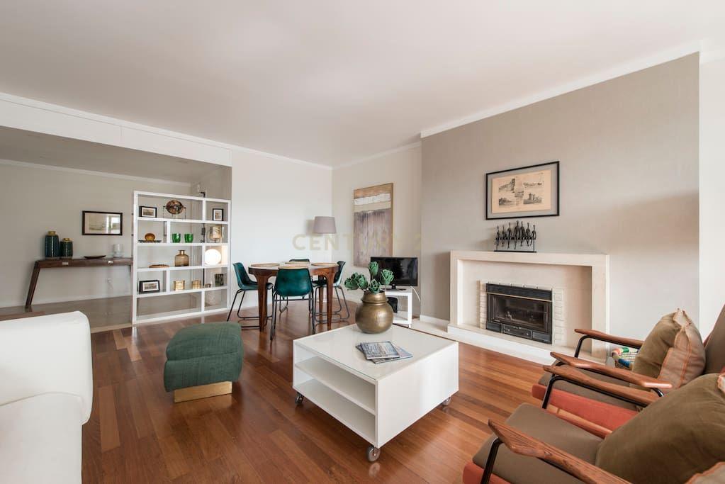 Apartamento T3 Renovado para Arrendamento no Edifício Navegador – Cascais - Image 7
