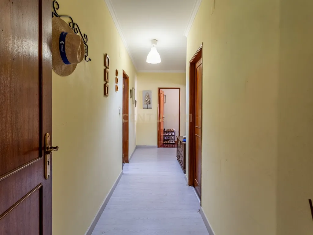 T3 Espaçoso em Excelente Localização- Quinta do Conde - Image 20