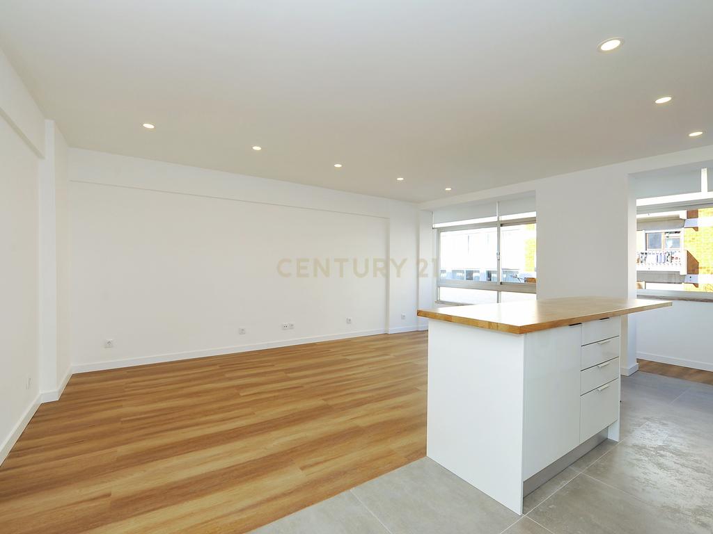 Apartamento Moderno Lisboa - 2 Quartos e Vista Cidade - Image 3