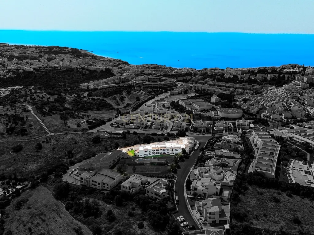 Apartamento T2 de 105m2 com Varanda e Vista Campo – Páteo, Albufeira - Image 26