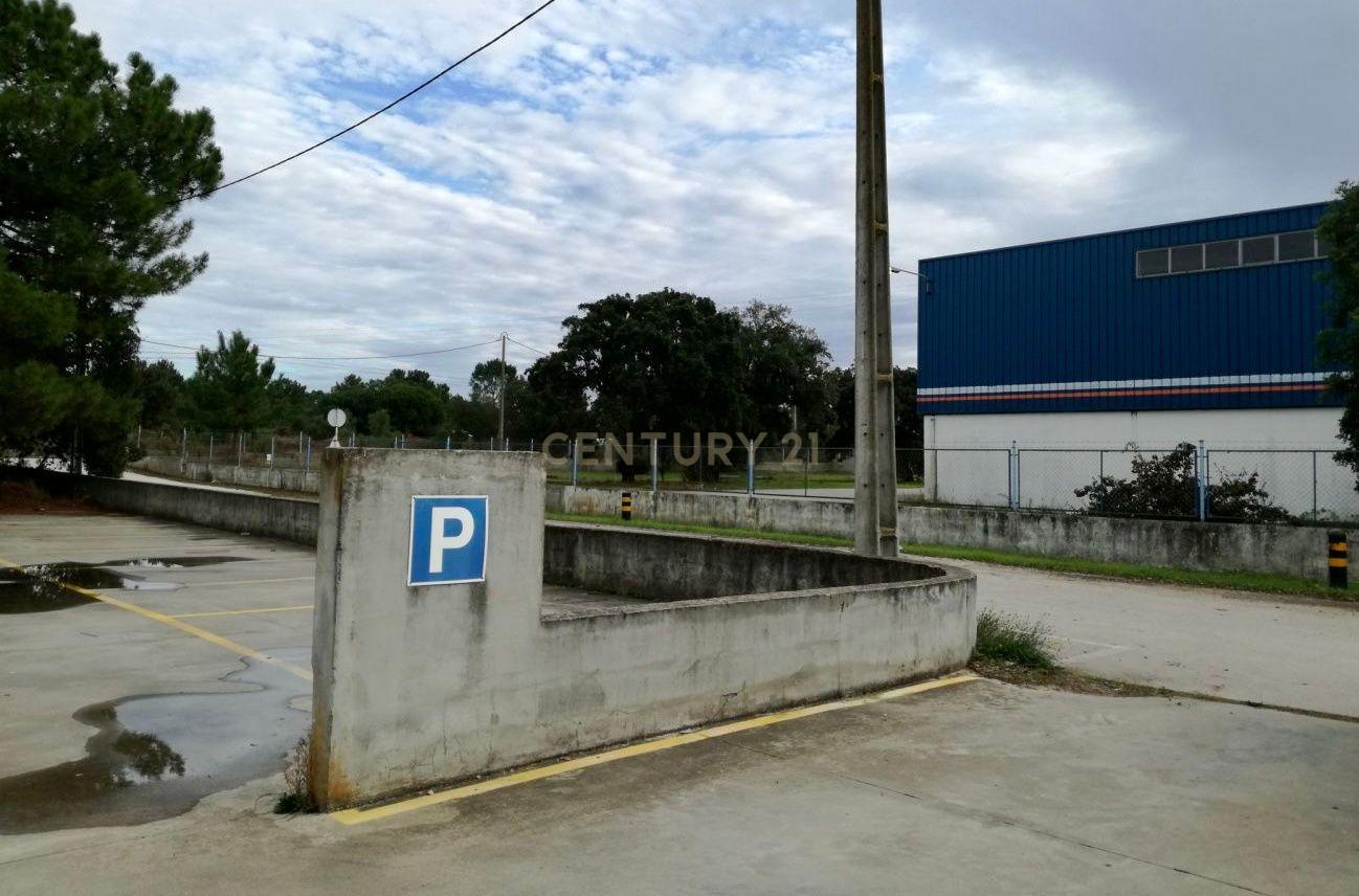 Armazém Industrial com 2.000 m² implantado em terreno de 16.188 m² – Quinta do Anjo - Image 9