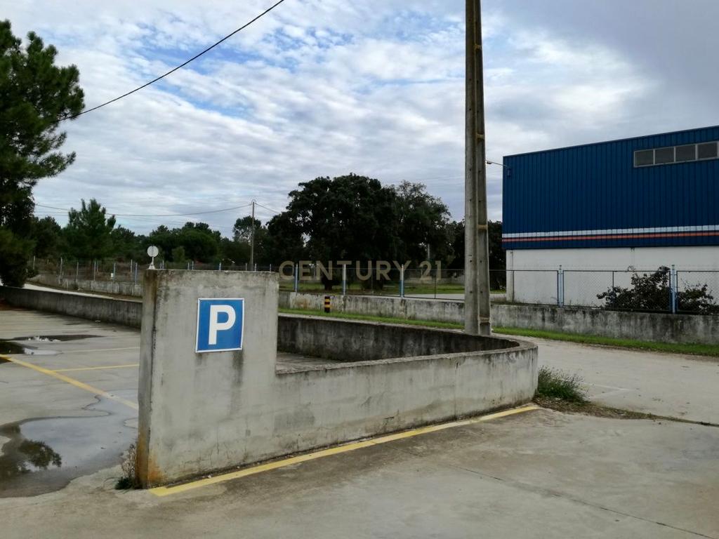 Armazém Industrial com 2.000 m² implantado em terreno de 16.188 m² – Quinta do Anjo - Image 9