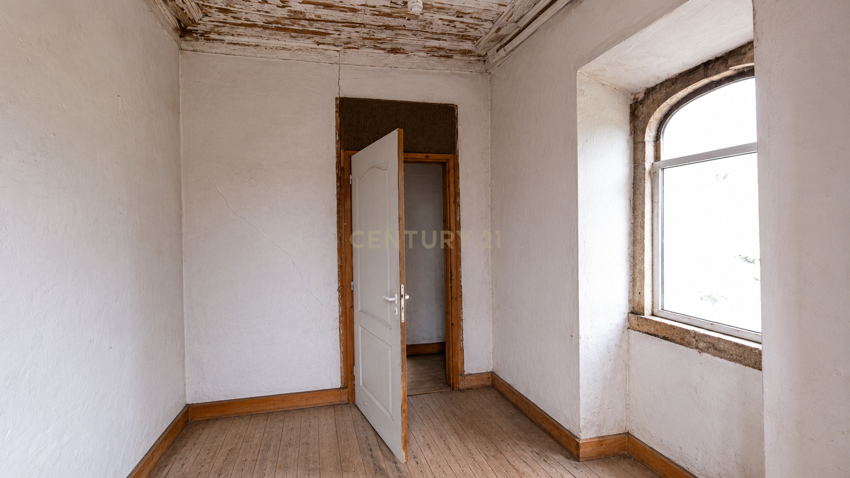 Fotografia 4 de Moradia para reabilitação em Chiqueda | Alcobaça
