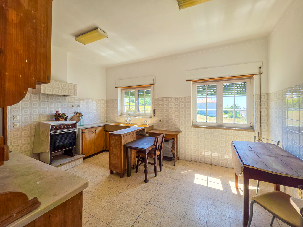 Duas Casas Numa Só: Espaço, Centralidade e Natureza em Palmela - Image 15