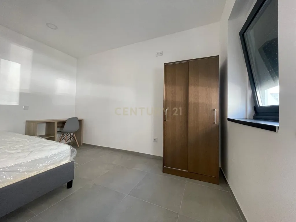 Moradia com 3 quartos em frente ao Hospital São João - Image 13