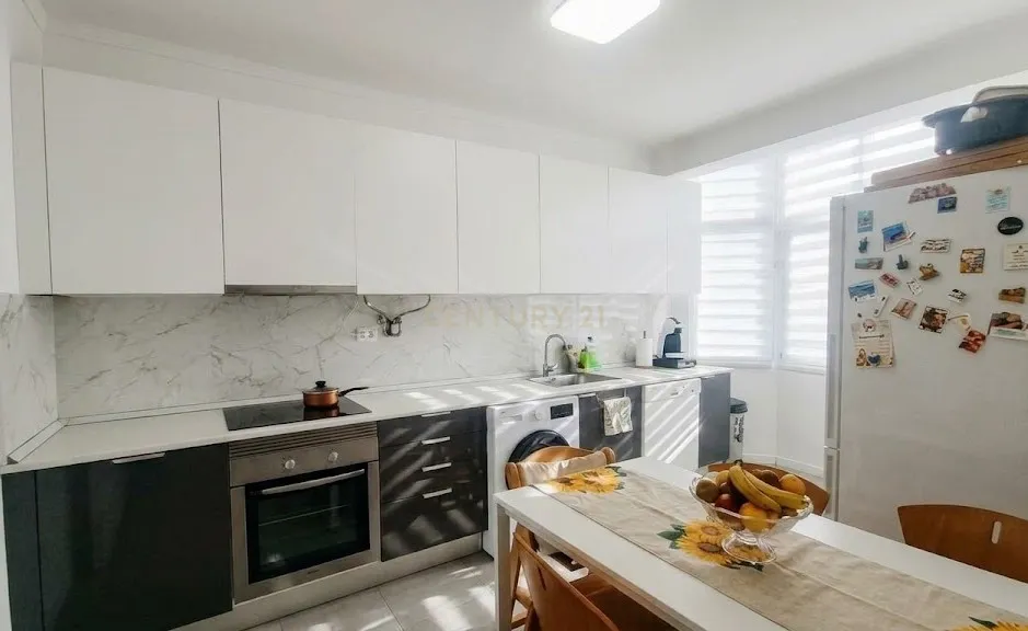 Apartamento Renovado com Vista Panorâmica no Fogueteiro - Image 4