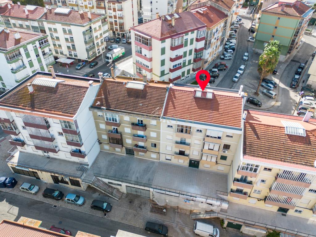 Apartamento semi-Renovado T2 em Seixal, Setúbal - 270.000€ - Image 22