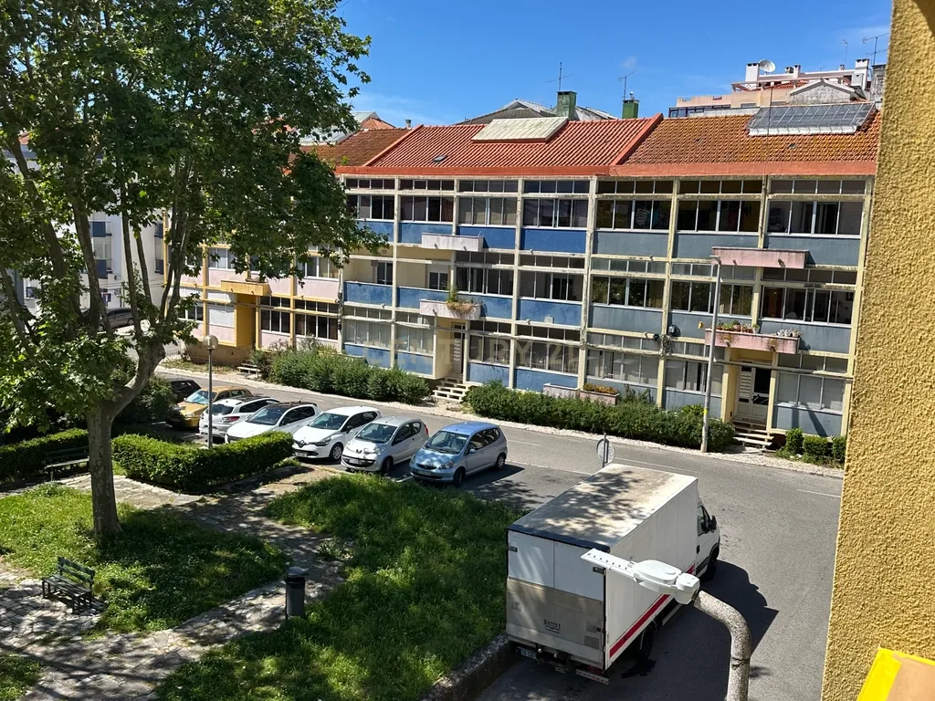 T2 renovado Cacém - Image 3