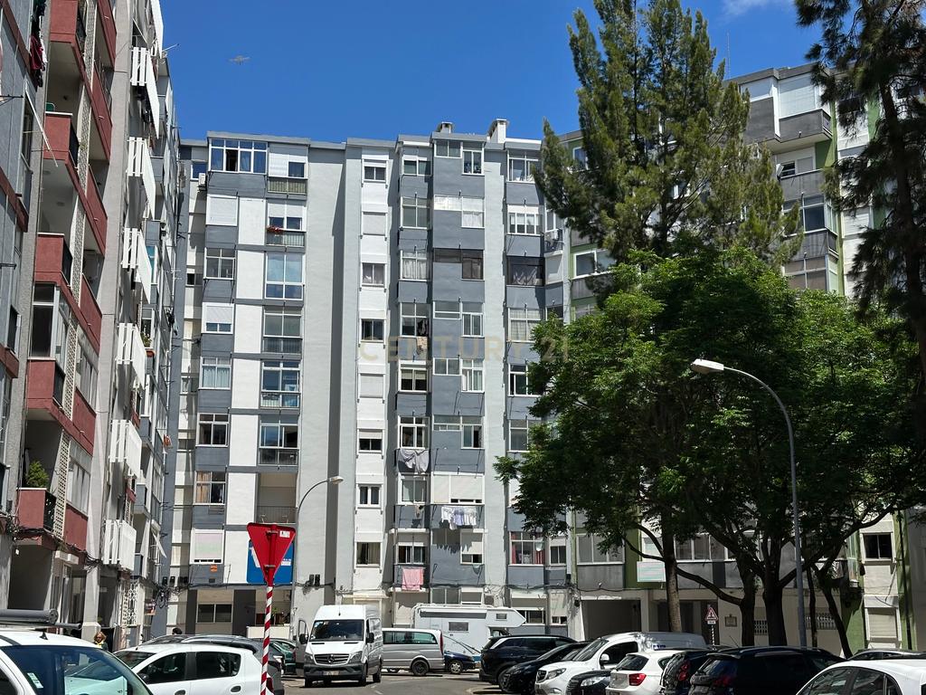 Apartamento T1 em Paço de Arcos - junto à praia e Escola Superior Náutica Infante D. Henrique - Image 43