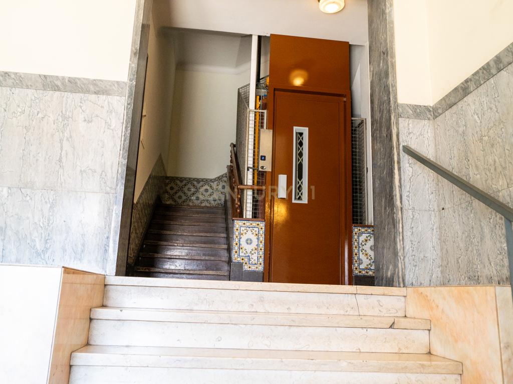 Apartamento T4 à venda na Rua de Santana à Lapa, Nº 24 - Image 3