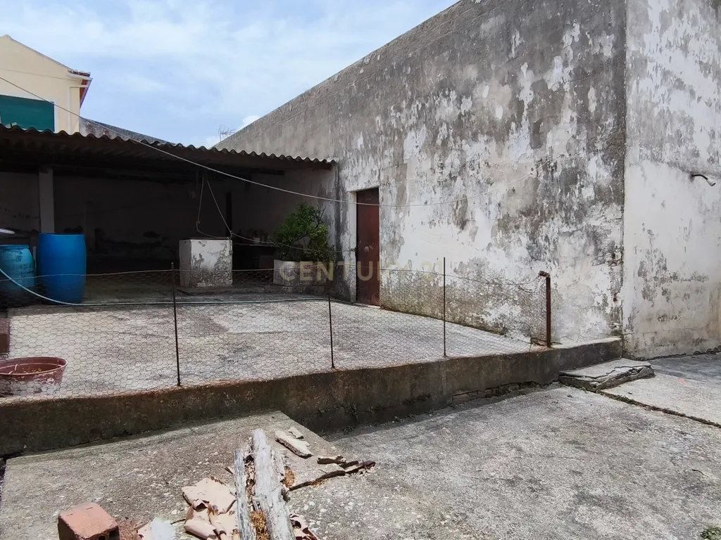 Moradia T4 em Torres Vedras em lote de 625m2 - Image 5