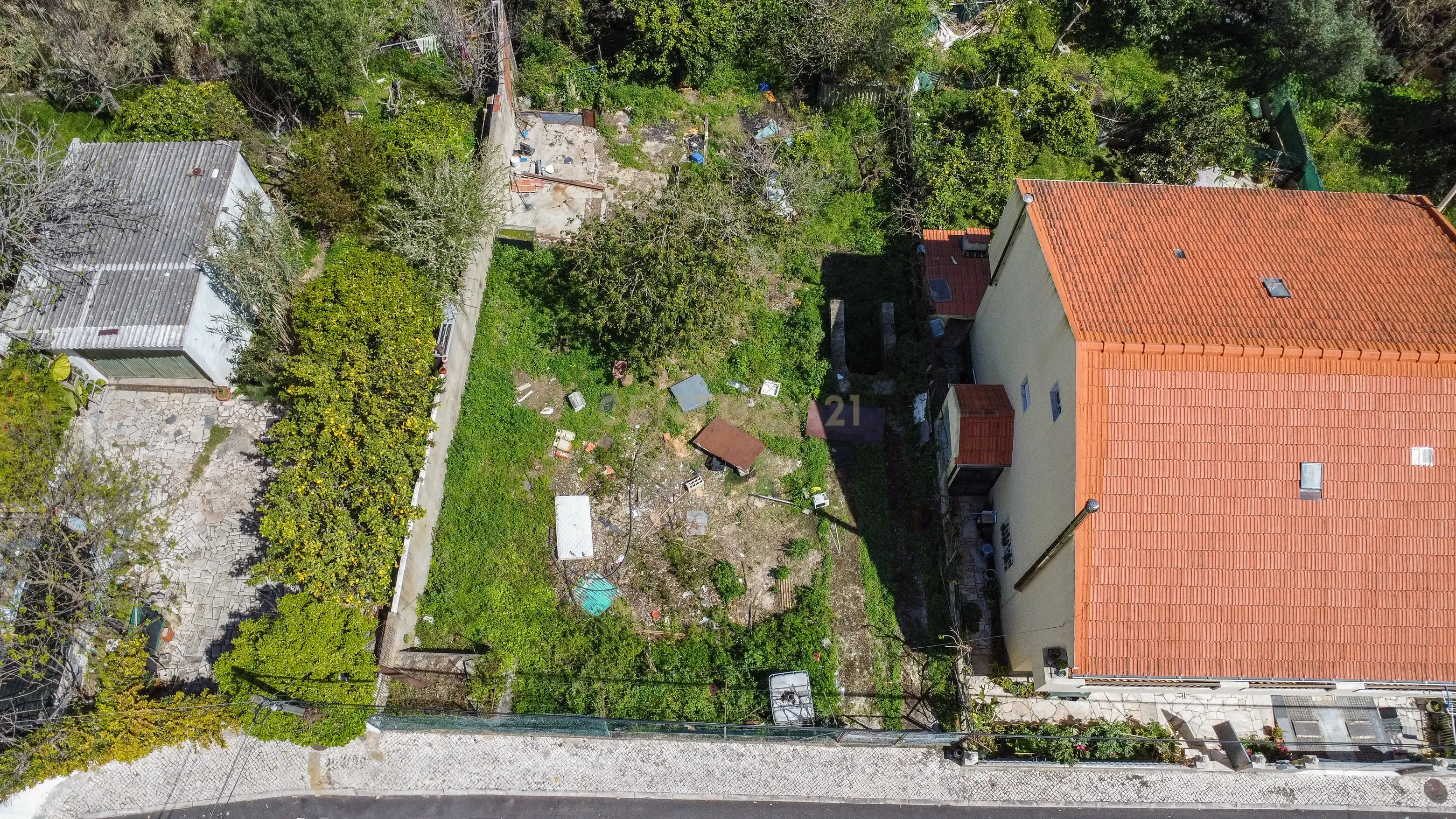 Land for sale in Odivelas, Portugal — €115,000