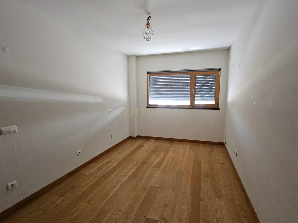 Apartamento T4 Santo André - Barreiro - Image 21