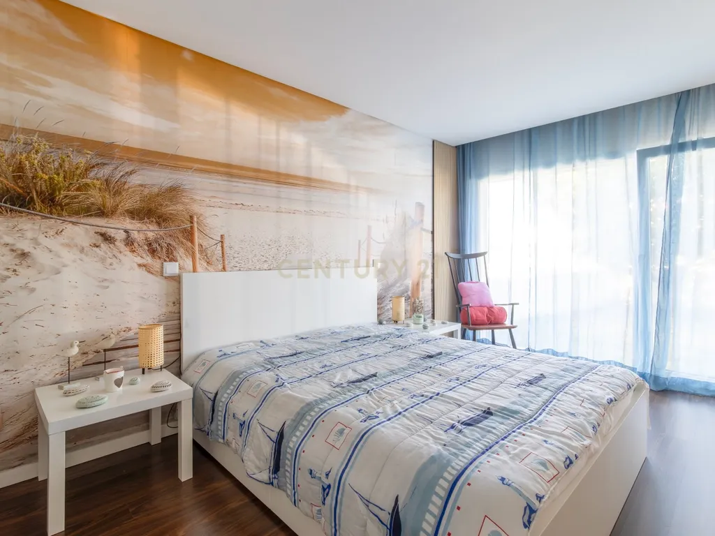 Casa de Luxo com Jardim Piscina e Jacuzzi na Marinha Grande - Image 12