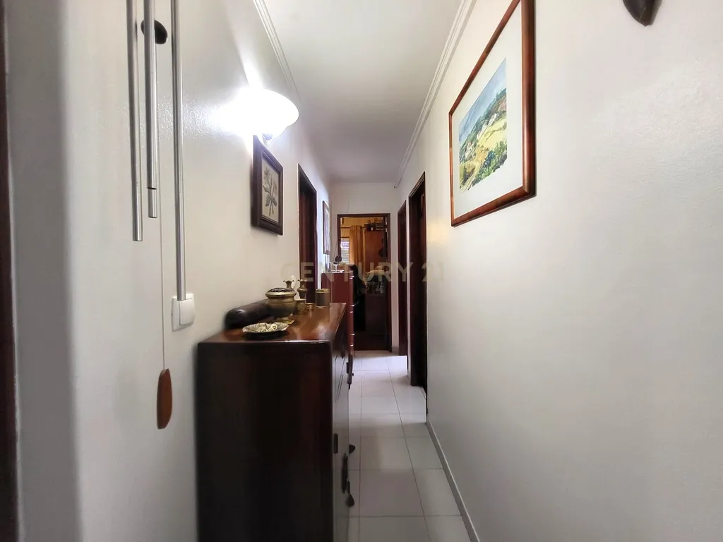 Apartamento T3 – Miratejo, Corroios - Image 7