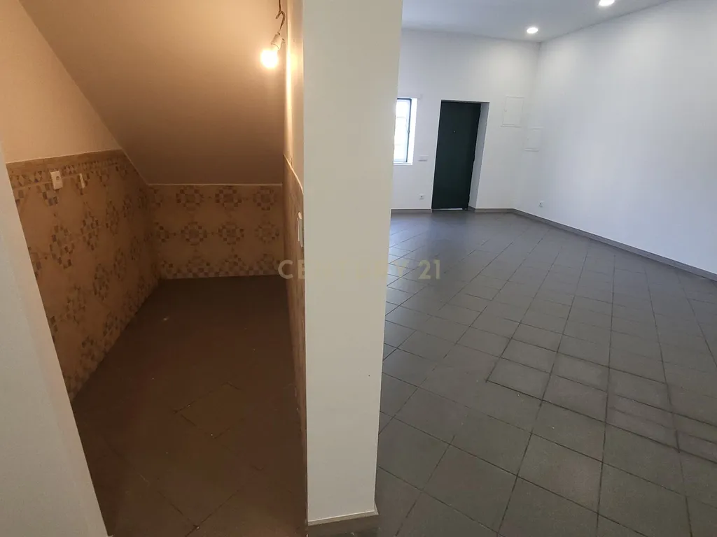 Arrendamento de apartamento T2 renovado com suite - Cova do Ouro - Coimbra - Image 10