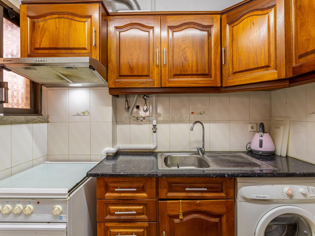 Apartamento T2 com garagem na Costa da Caparica - Image 9