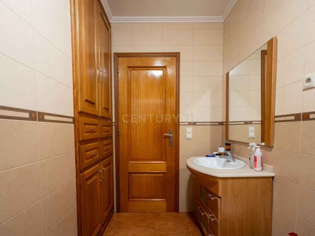 Moradia T4 na Ribeira Seca — Localização Privilegiada na Ribeira Grande - Image 20