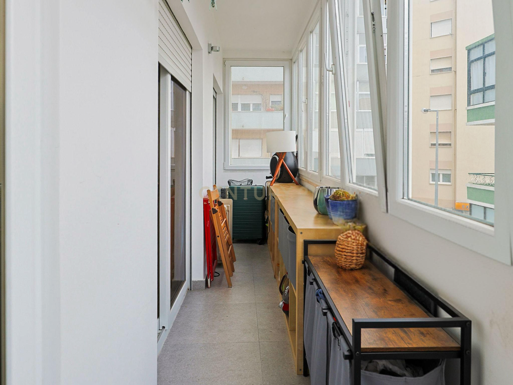 Apartamento T2 Centro de Almada Remodelado - Image 22