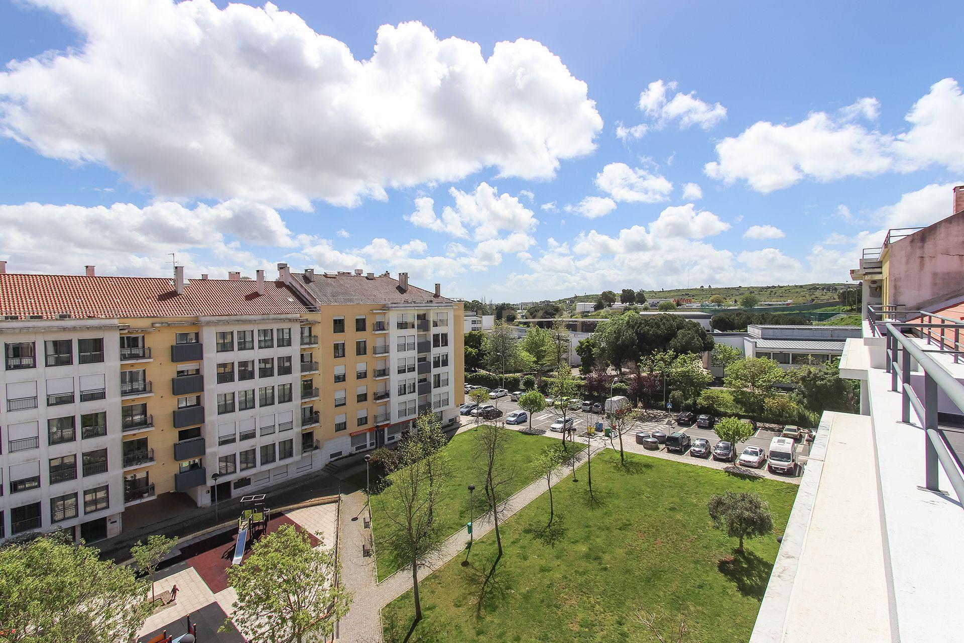 Vende construção NOVA - T4 ATALAIA 1ºD - Image 25