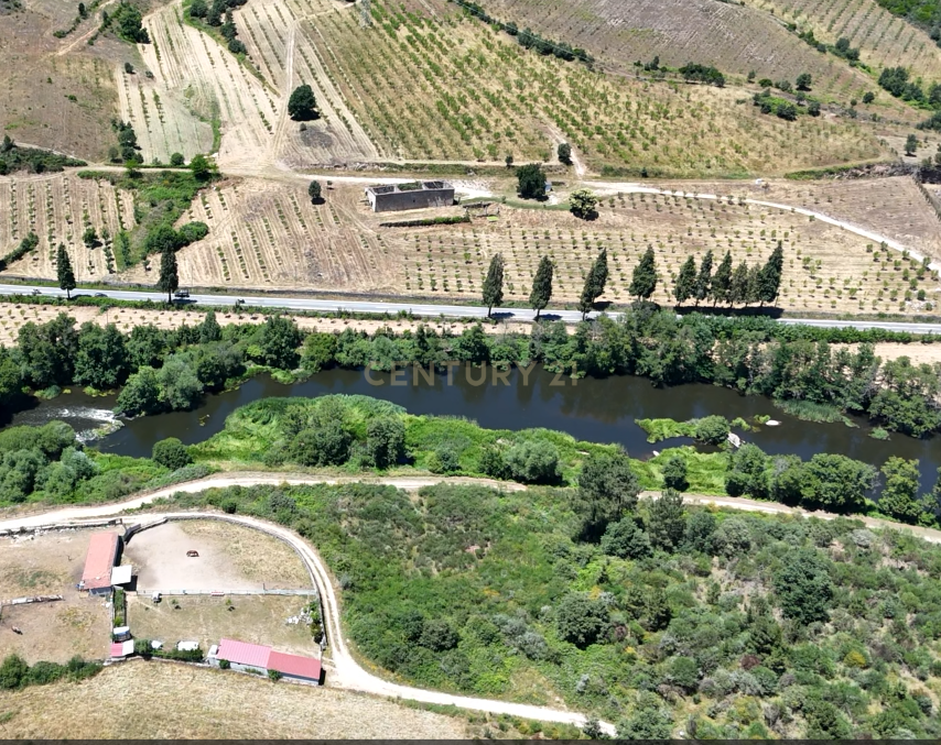 Fotografia 5 de Terreno de 12 hectares, perto da Estrada N2, a 5km da cidade de Chaves