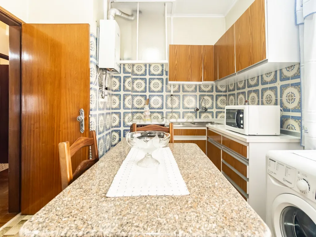 Apartamento T3 em Amora, Seixal - Image 17