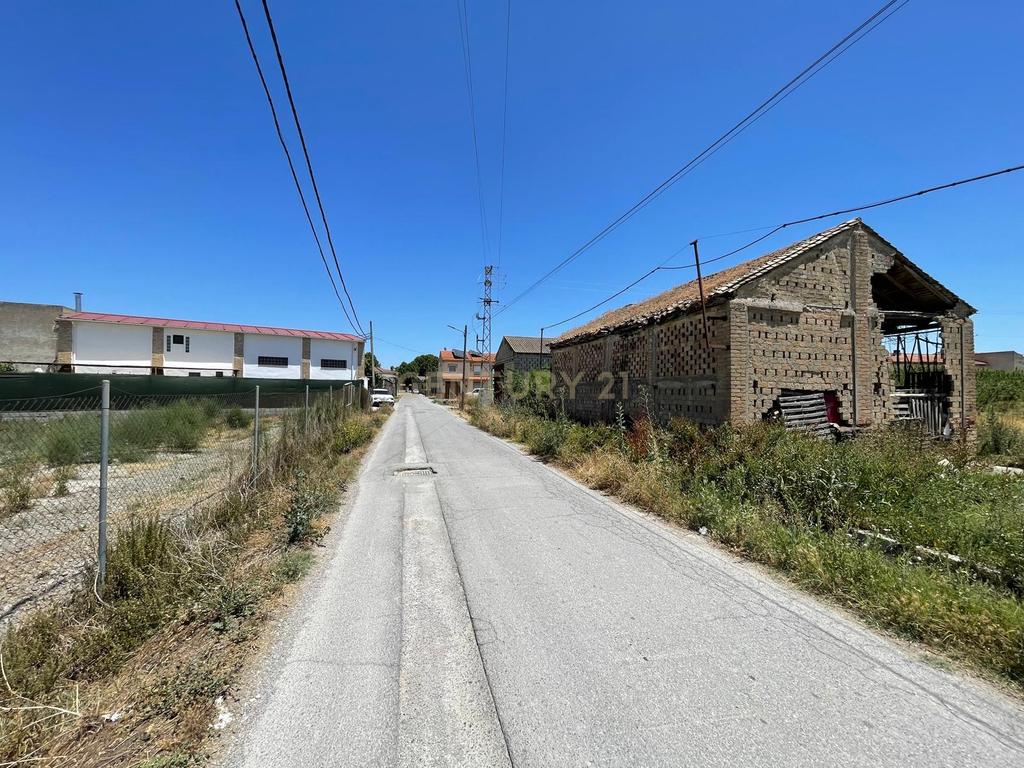 TERRENO DE REGADÍO CON SECADERO, JUNTO AL NÚCLEO URBANO DE FTE. VAQUEROS - Image 13