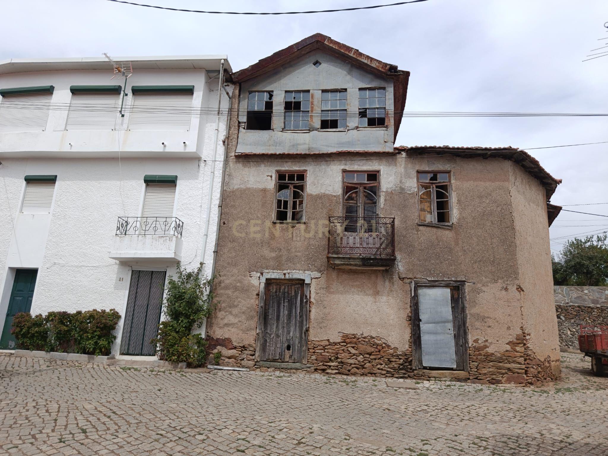 Moradia T2 à venda em Parada e Sendim da Ribeira, Alfândega da Fé — foto 2