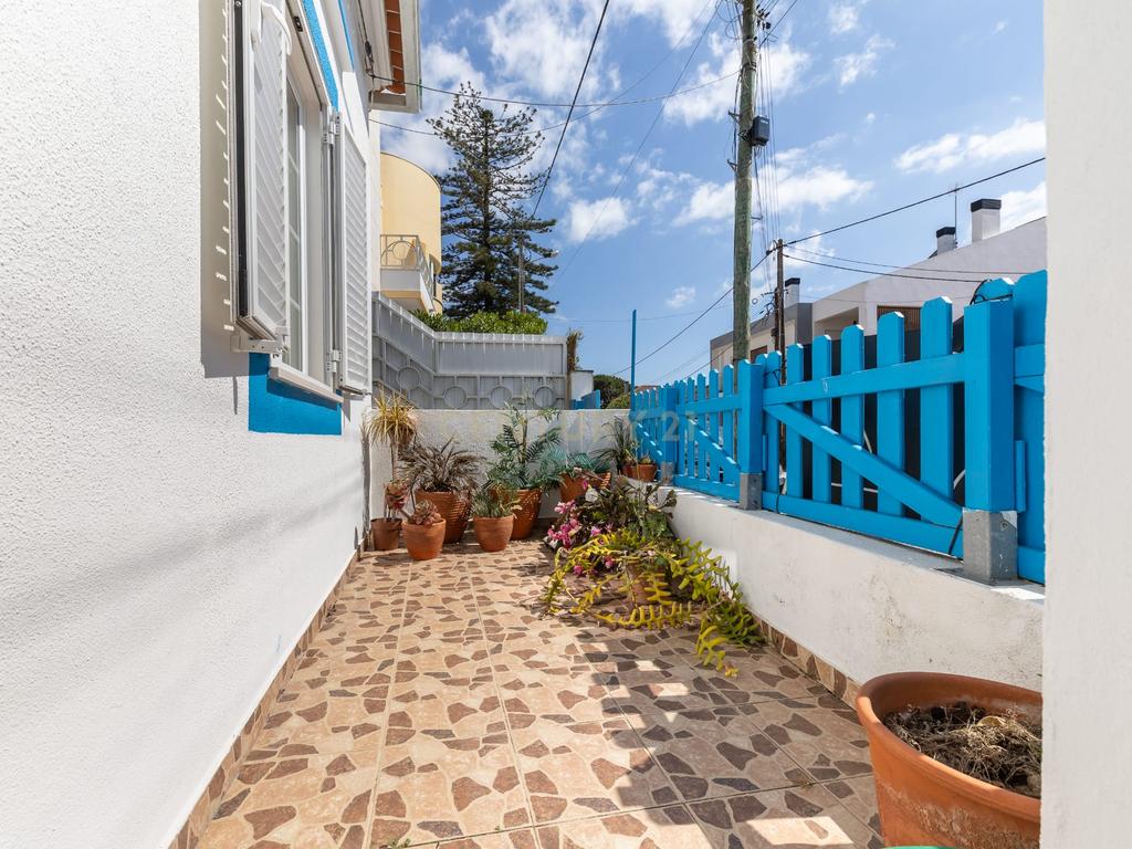 Moradia T2, com anexo (T1), na Costa da Caparica, totalmente remodelada! - Image 47