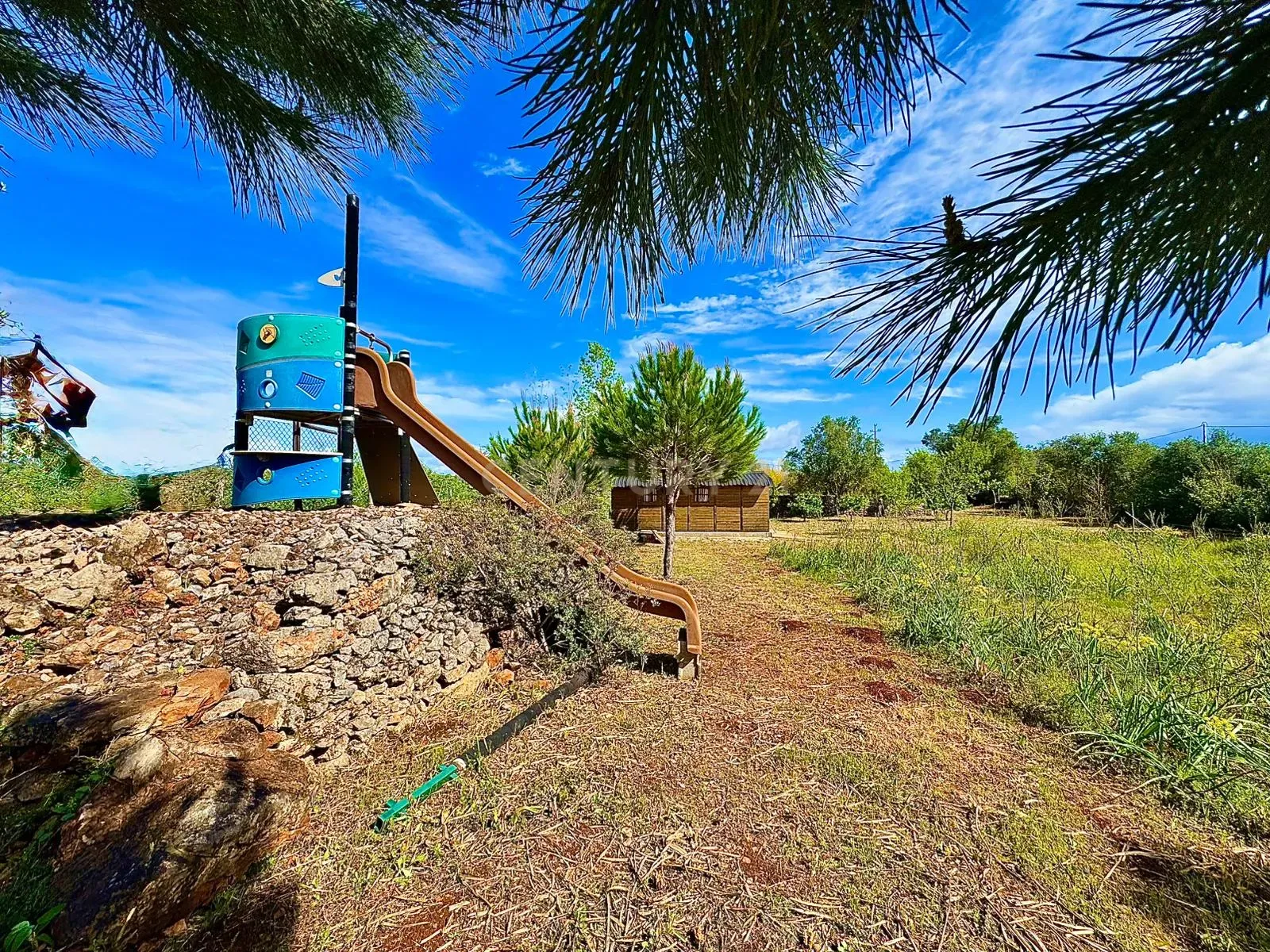 Fotografia 11 de MORADIA EM RUINA COM TERRENO 5680m2