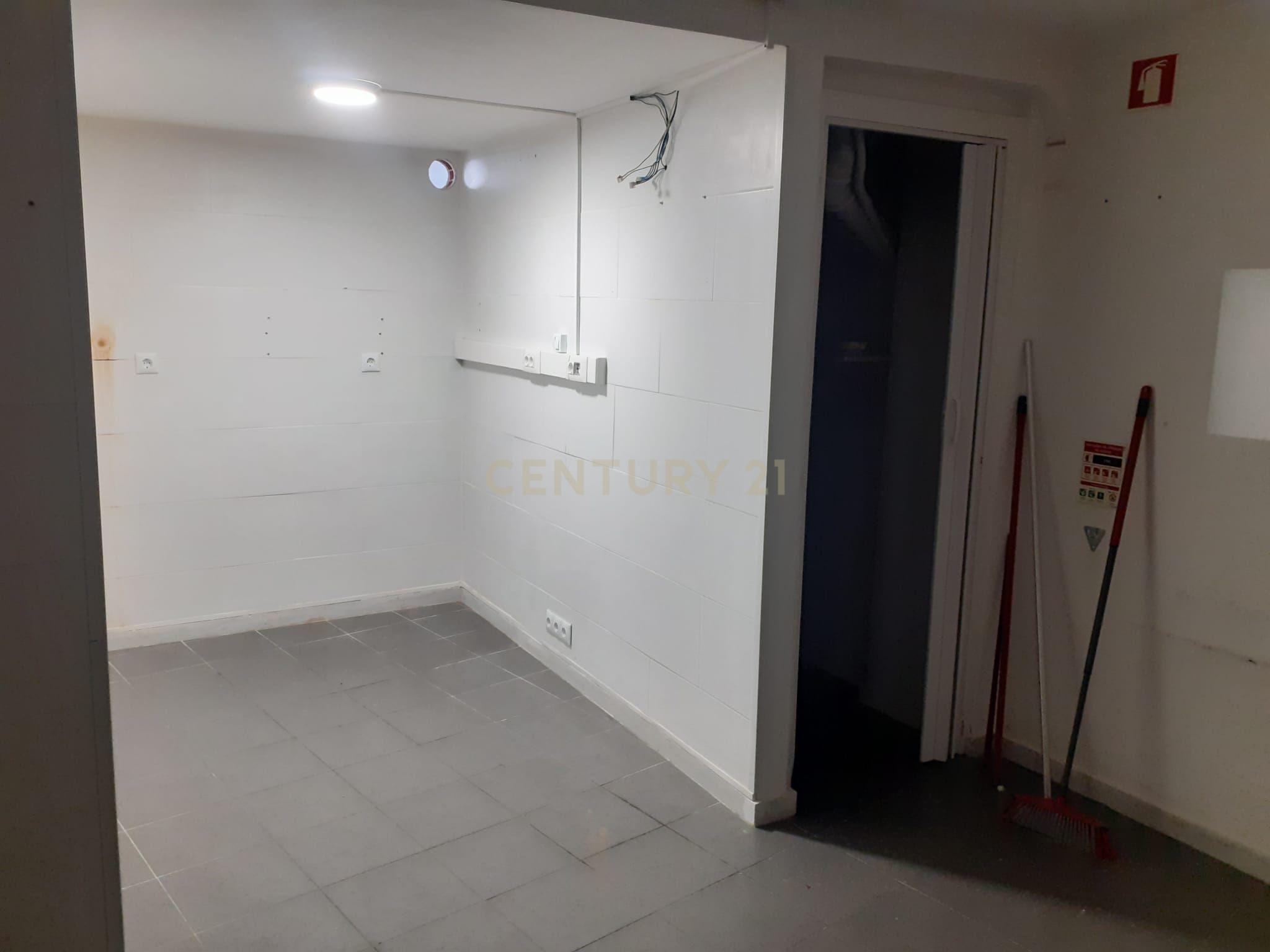 Loja para Arrendamento - Image 7