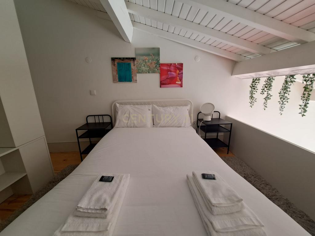 Apartamento T2 + T1 com terraço - Rua Formosa - OTIMO INVESTIMENTO - Image 28