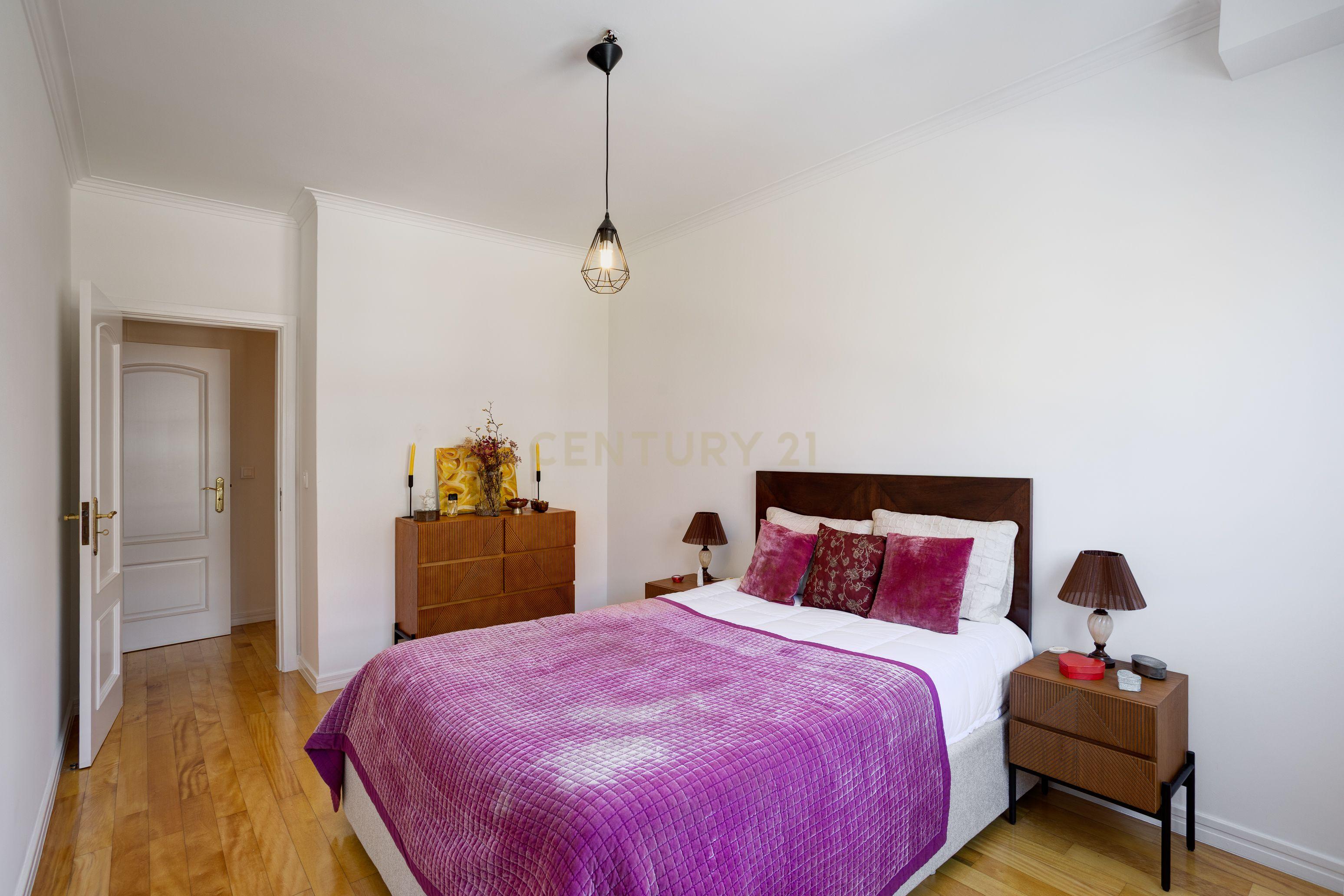 Apartamento T4 no Parque dos Poetas - Image 19