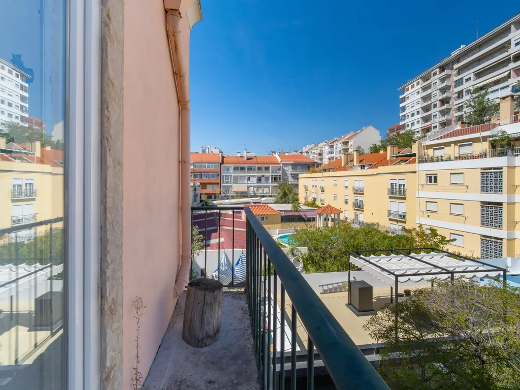 Penthouse Duplex T8 em Campo de Ourique - Lisboa - Image 33