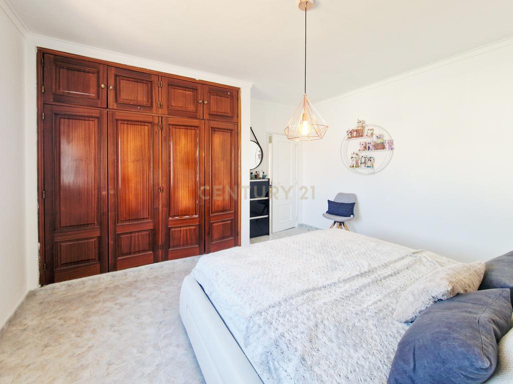Moradia isolada de 6 assoalhadas com garagem - Zona tranquila - Image 25