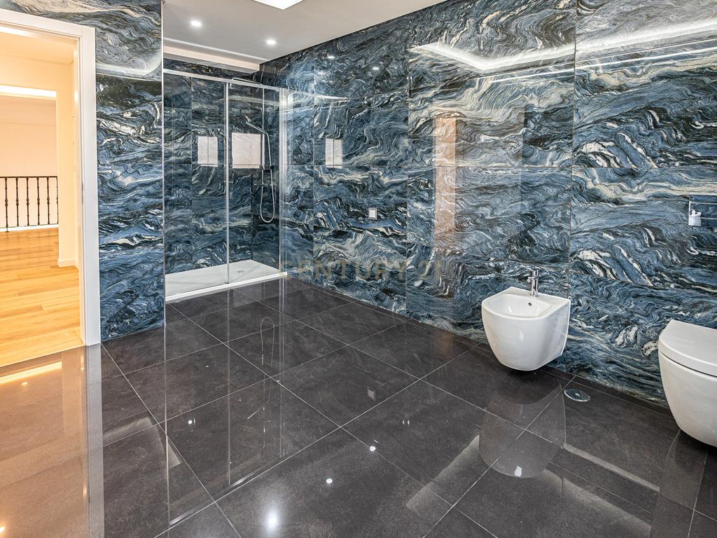 Moradia T6 de Luxo - 924 m² - Piscina - São Pedro da Cadeira - Nova - Image 42